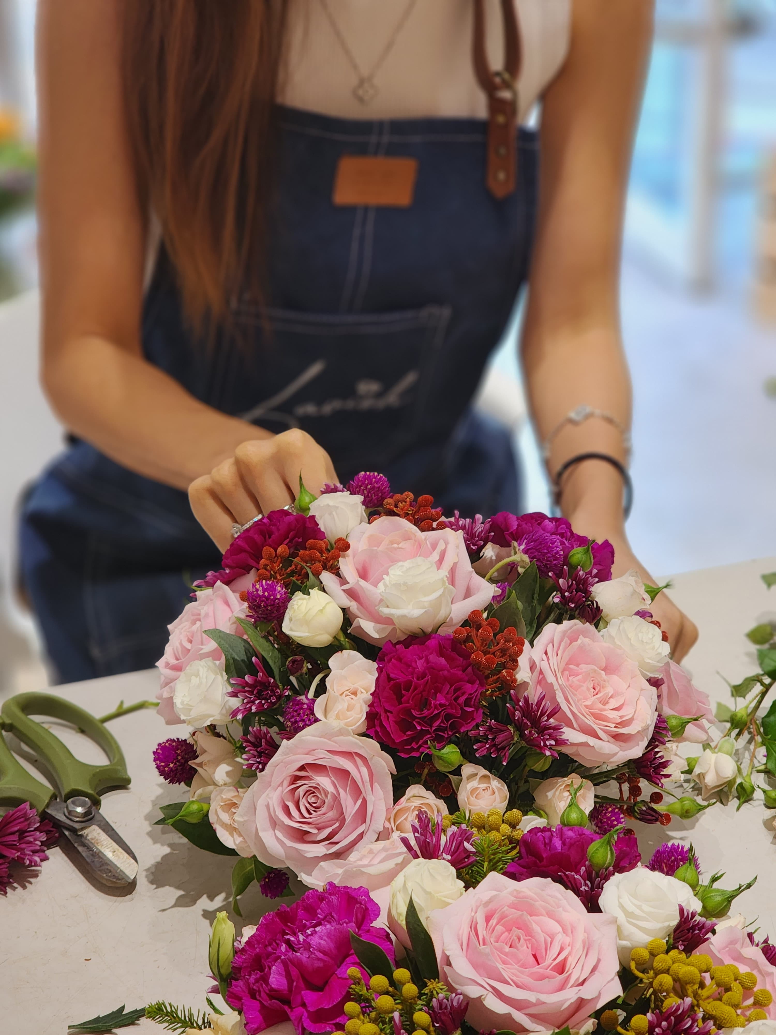 工作坊 花藝工作坊 Lavish Florist 員工福利 團建活動 團建 香港花店 網上花店 花藝班 花藝課程 Workshop 親子活動 花藝創作 Floral Workshop