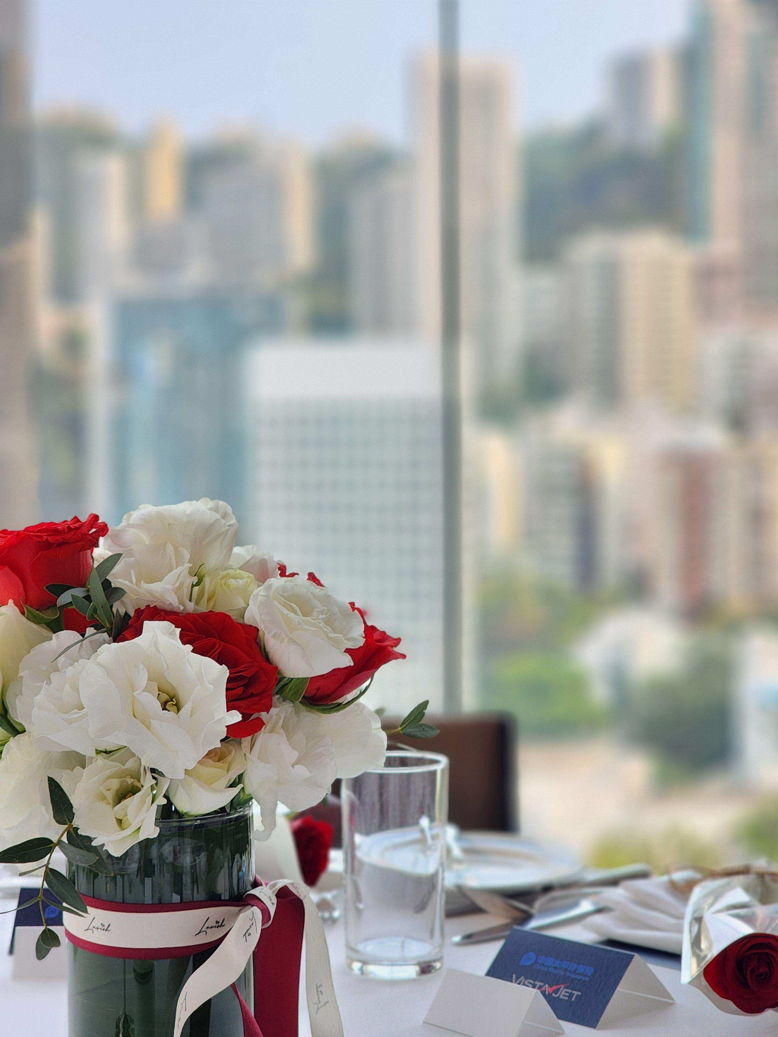 Head Table Fresh Flower Centerpiece - Lavish Florist