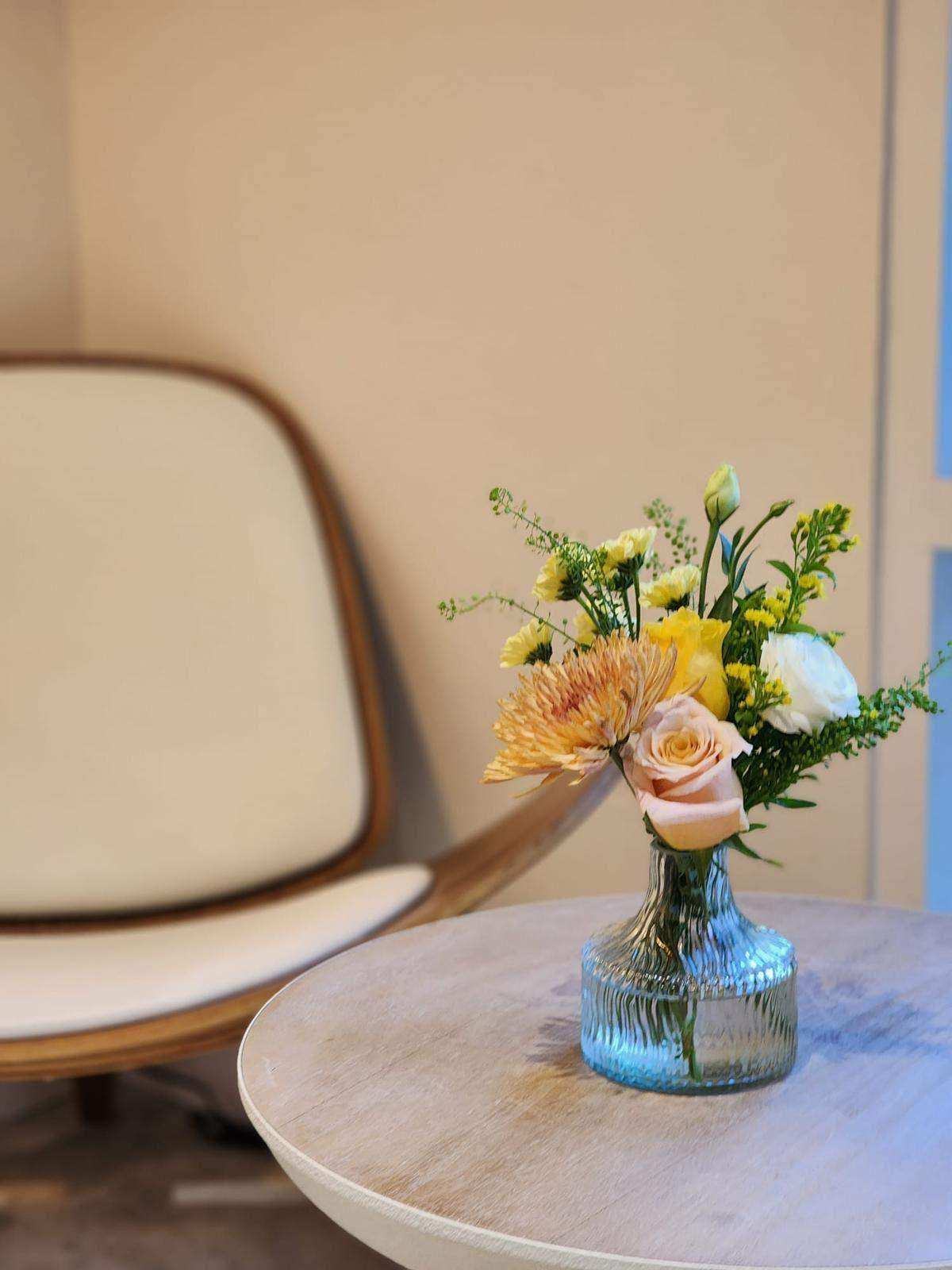 Petite - Lavish Florist