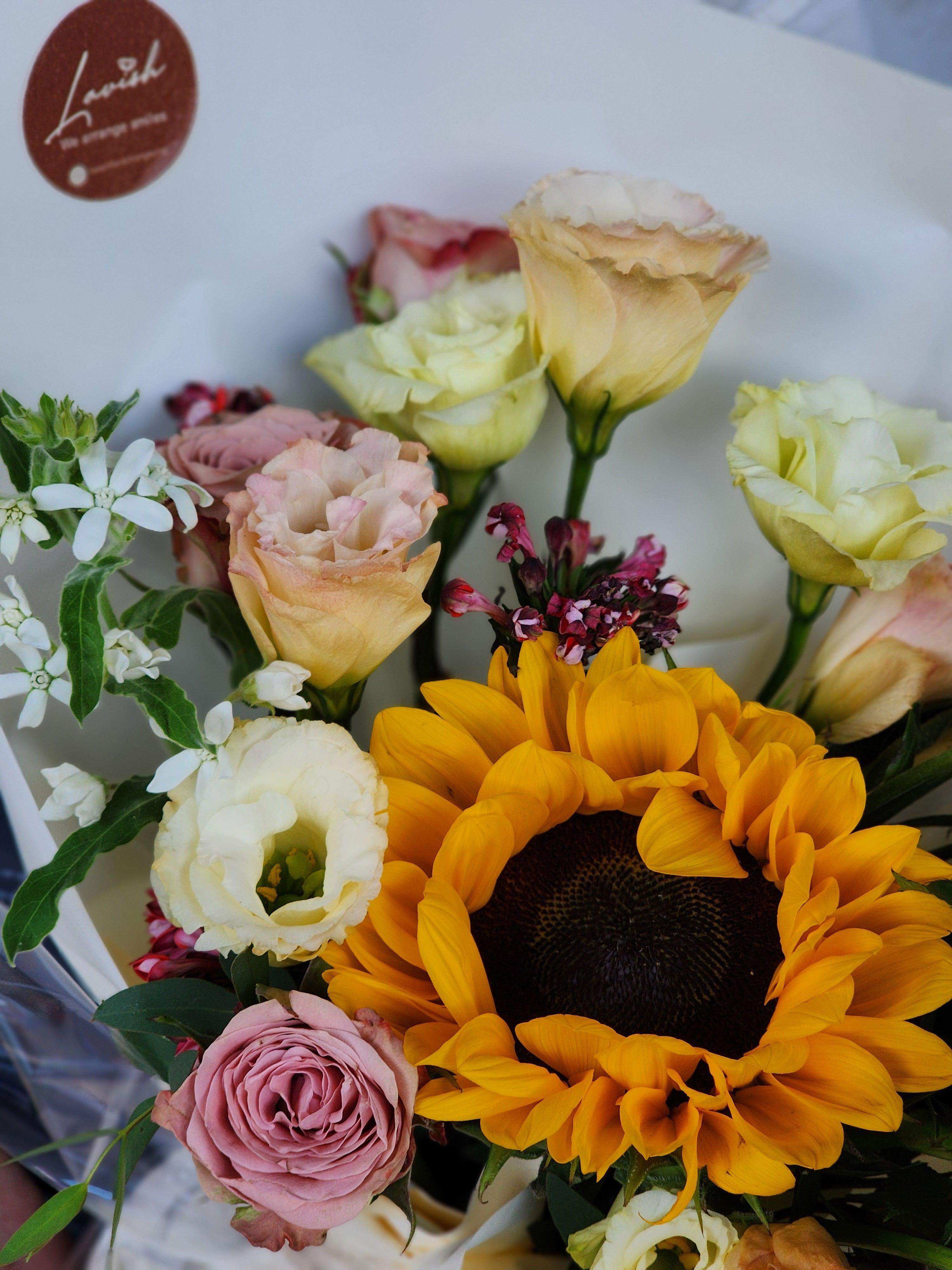 Sunny - Lavish Florist