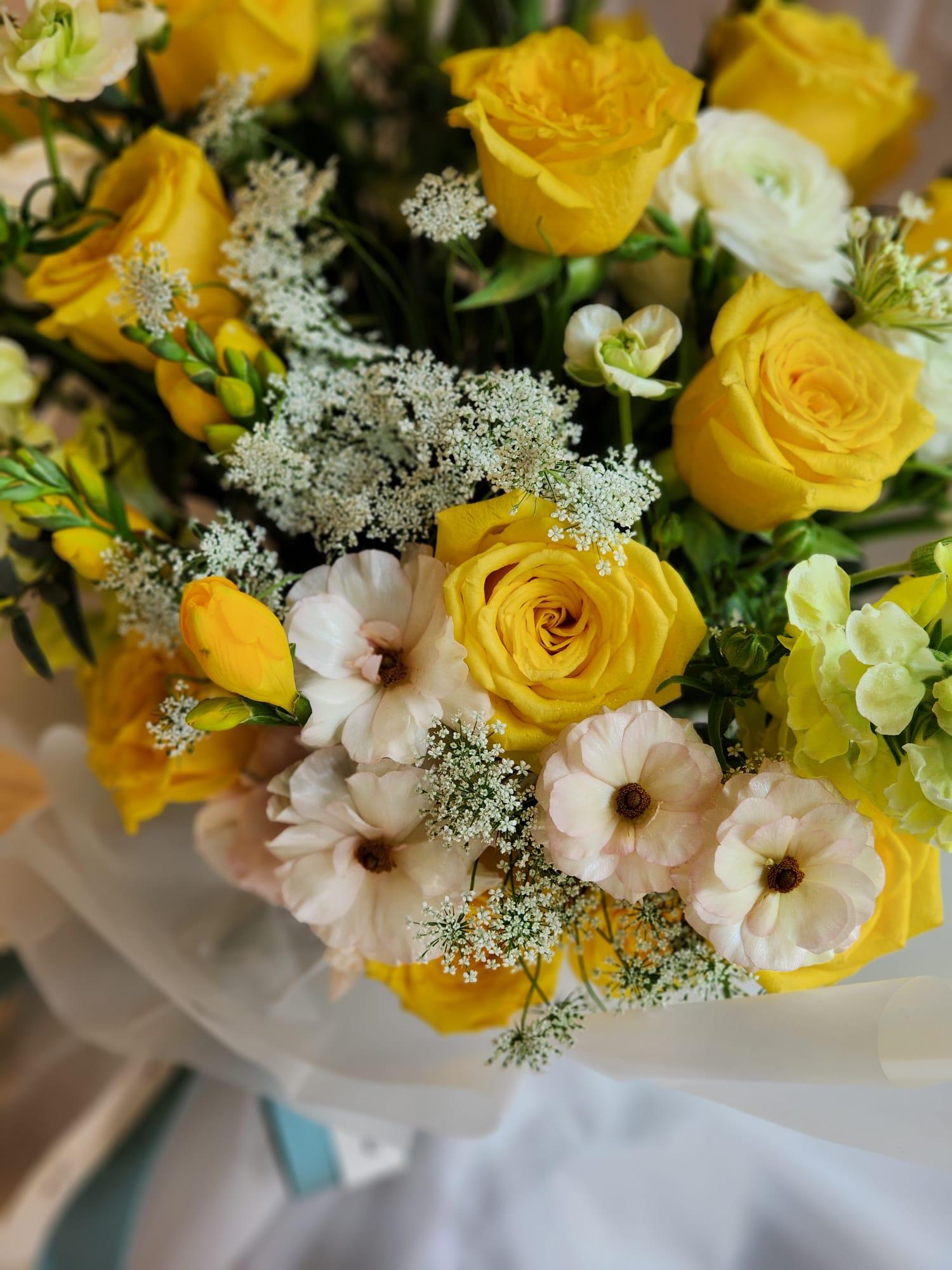 Valencia - Yellow Rose Bouquet - Lavish Florist