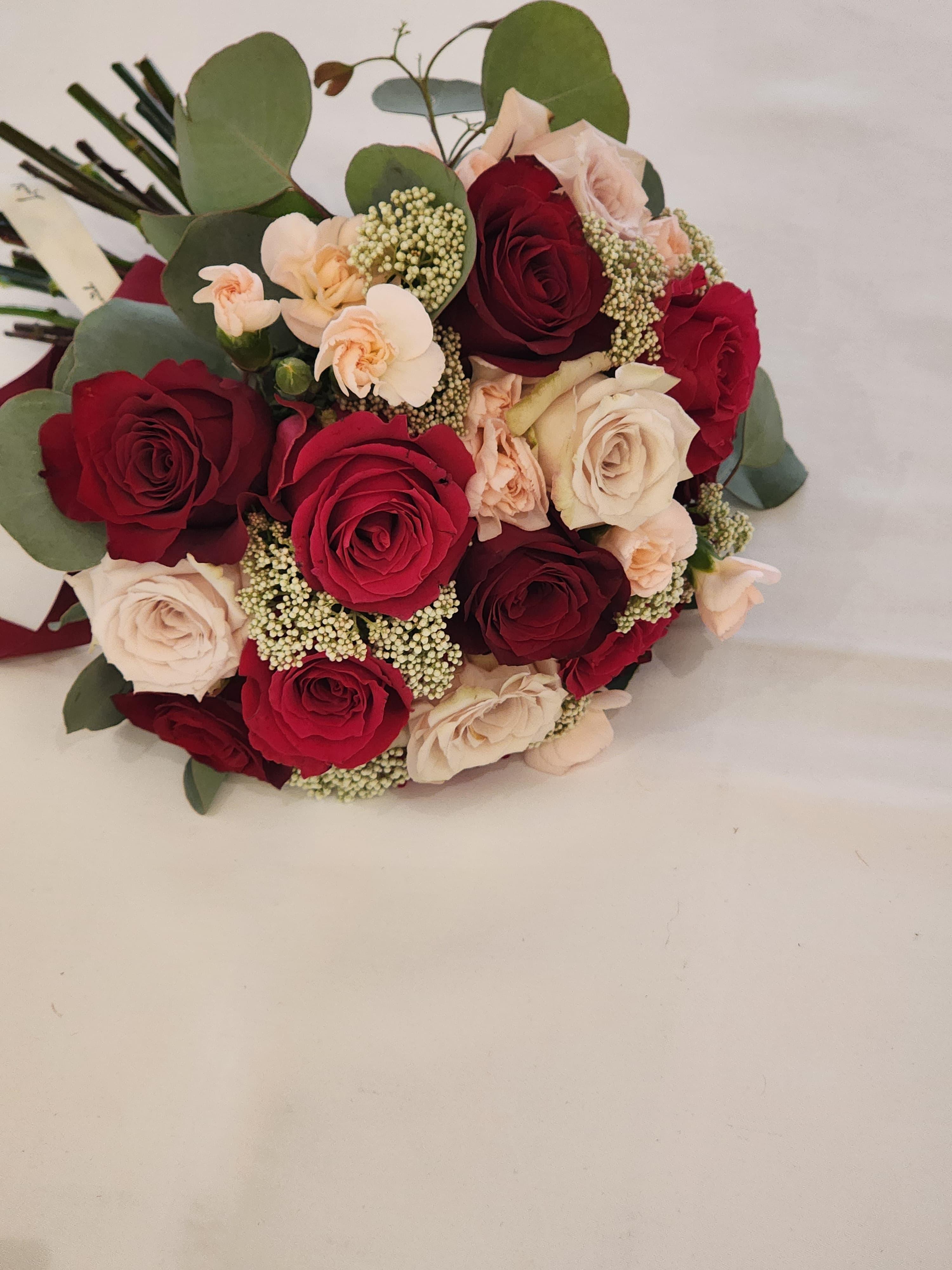 Bridal Bouquet  Lavish Florist 新娘手棒花 花球 新娘花球 手棒花 結婚花
