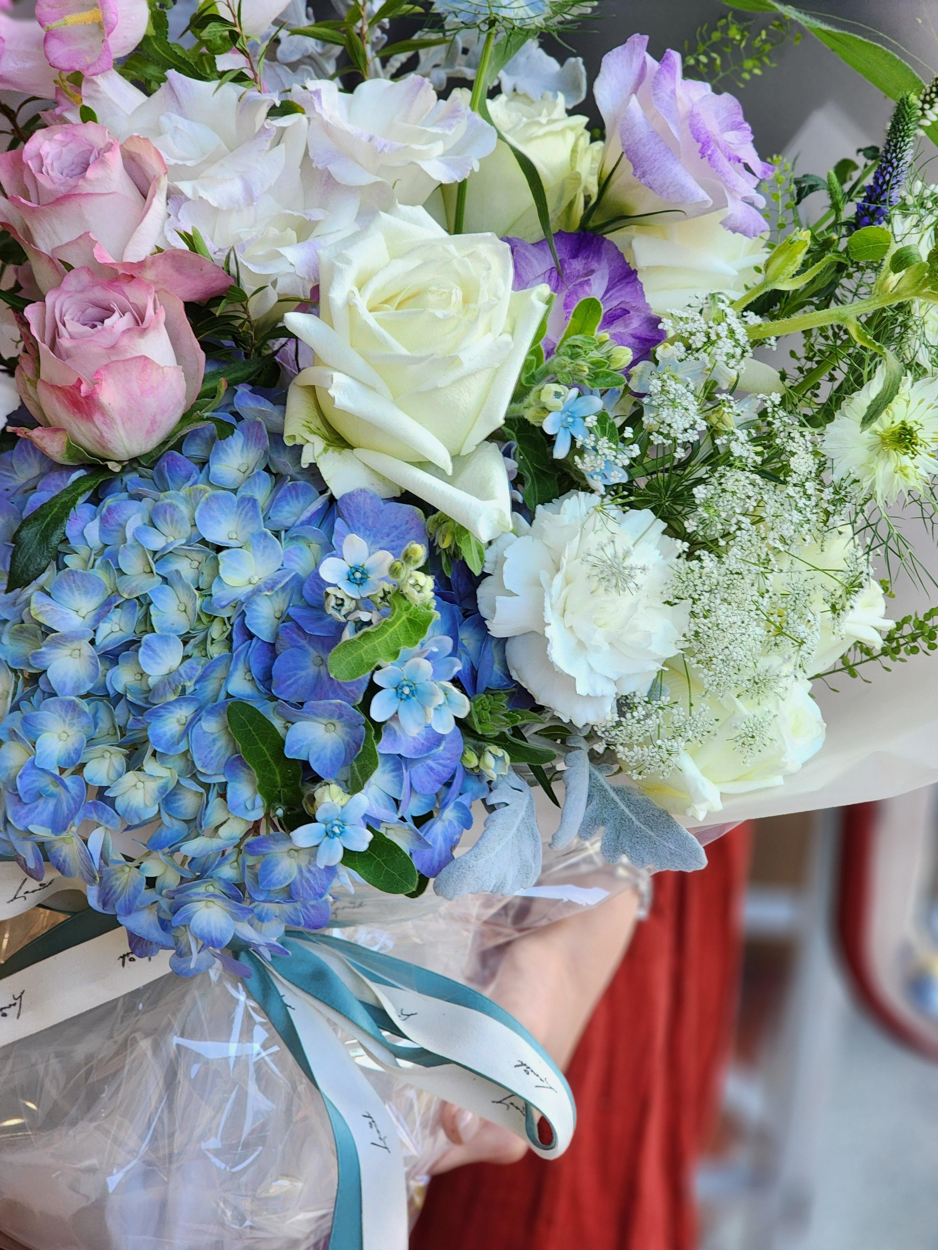 Blue Ocean - Hydrangeas Bouquet - Lavish Florist