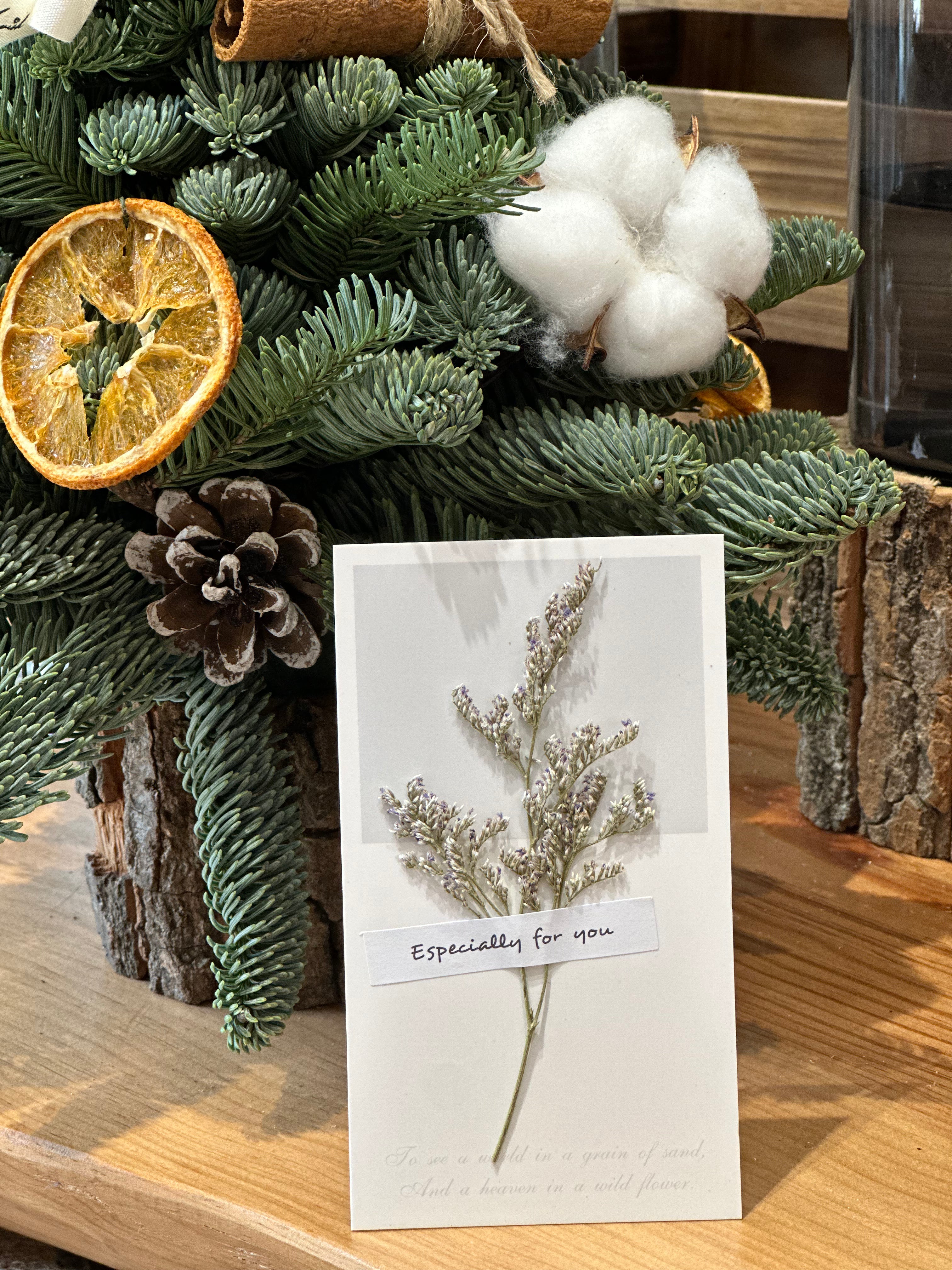 Dry flower greeting card - Lavish Florist